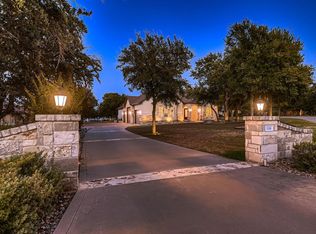 124 Gabriel Vis E, Georgetown, TX 78633
