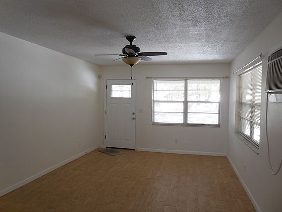 4th image of 729 New York St