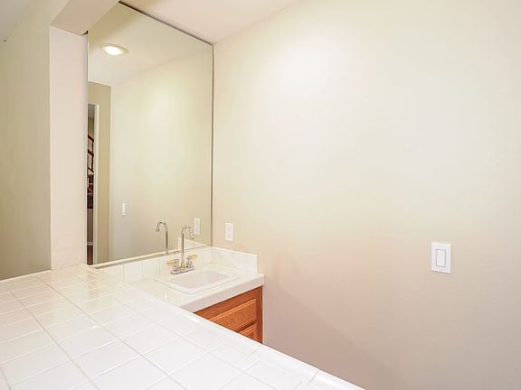 3rd image of 41239 Crispi Ln