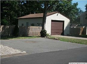 2nd image of 633 Ensign Ave