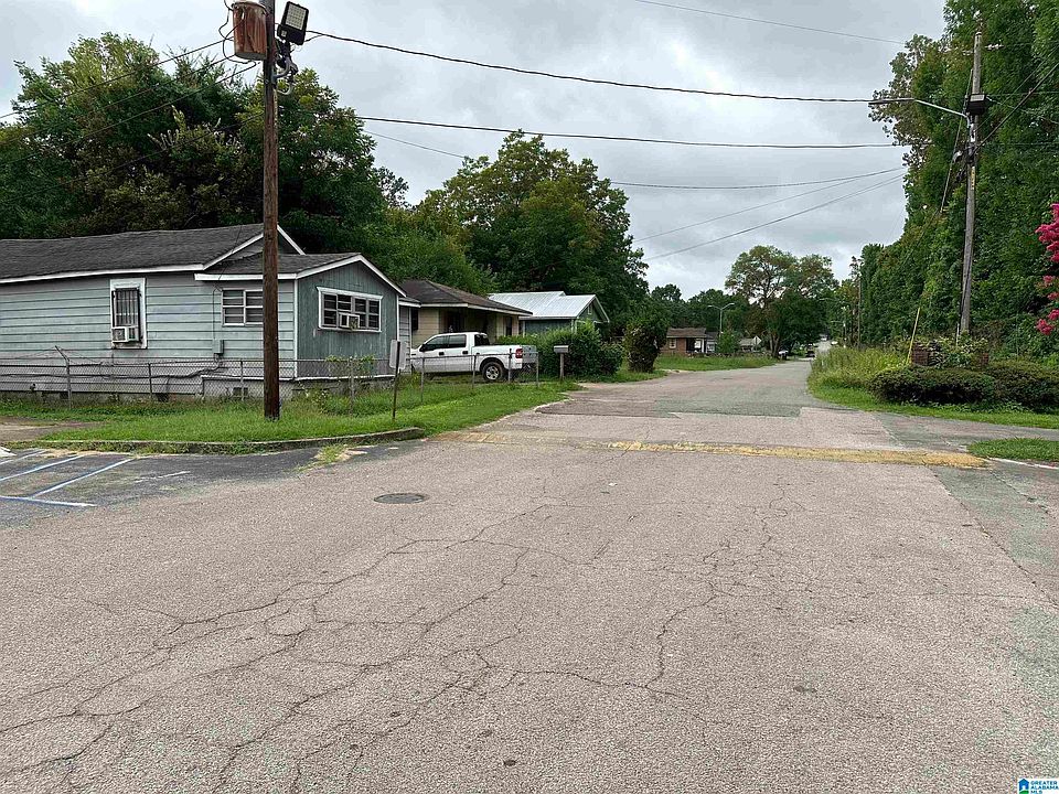2nd image of 5817 Ellington St