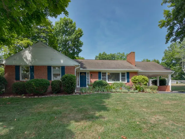 108 Oakview Dr, Lexington, VA 24450