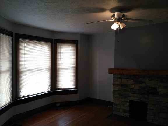 4th image of 2521 E 3rd St