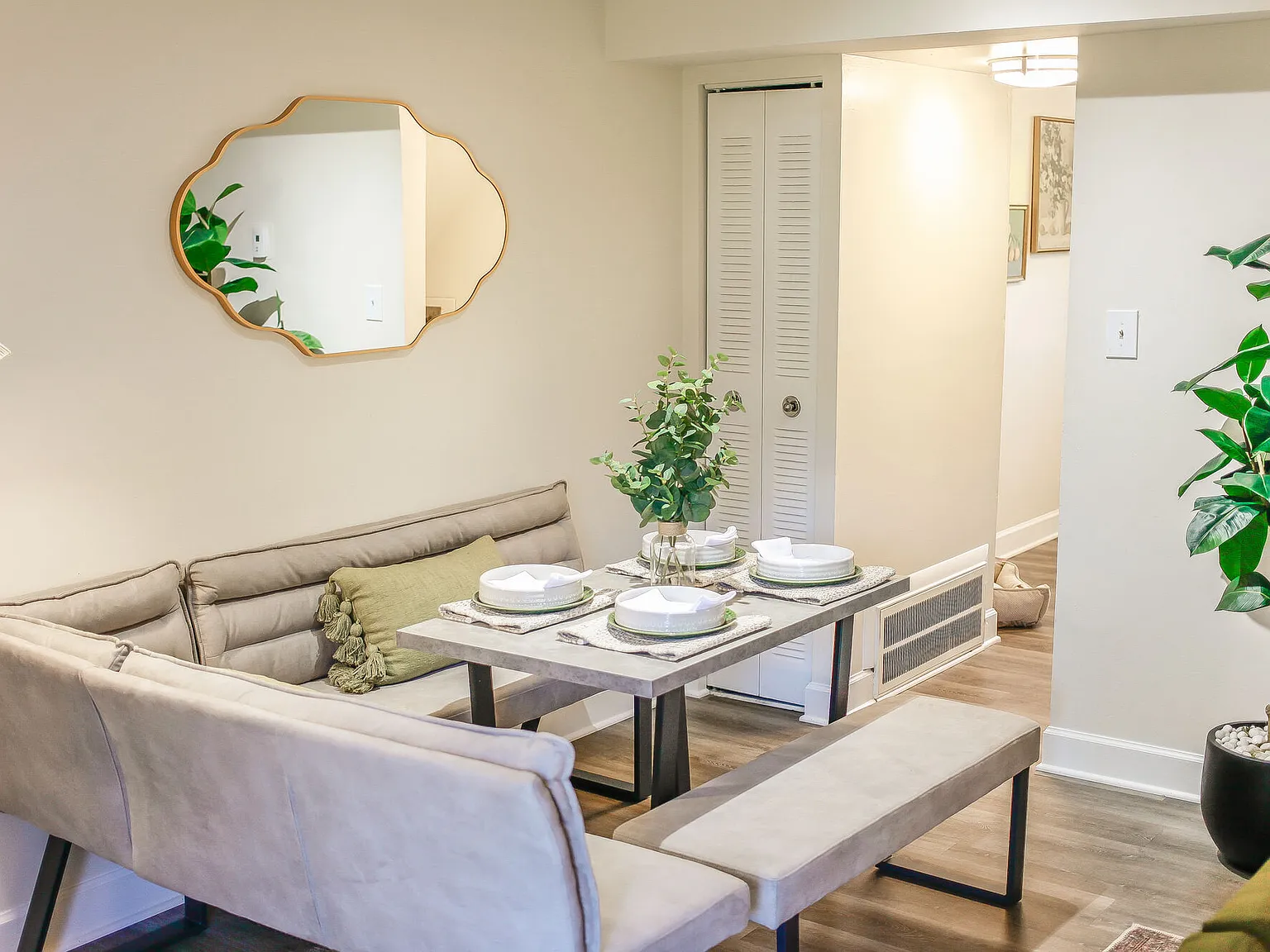 Millspring Commons Apartments and Townhomes — Photo 2