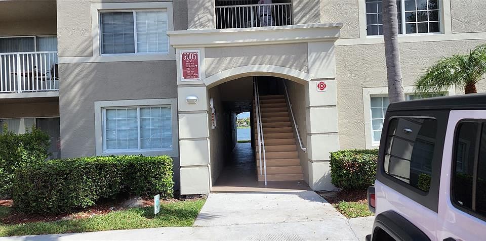 1st image of 5005 Wiles Road #106