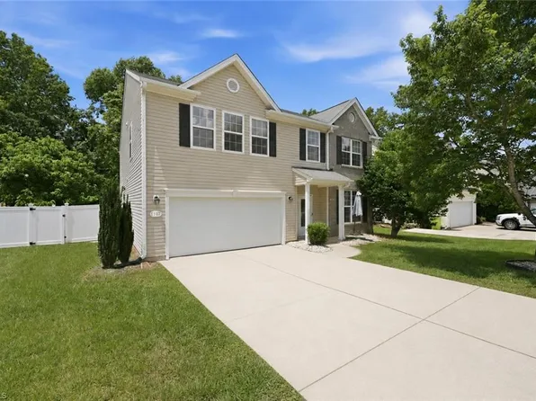 1107 Bethpage Dr, Mebane, NC 27302