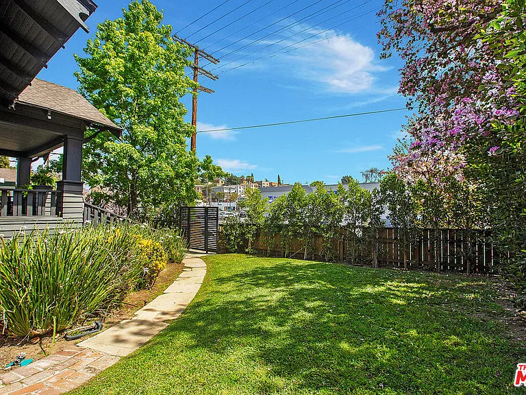 1421 N Alvarado St — Photo 28