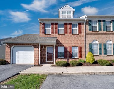 300 Barrington Dr, Shillington, PA, 19607