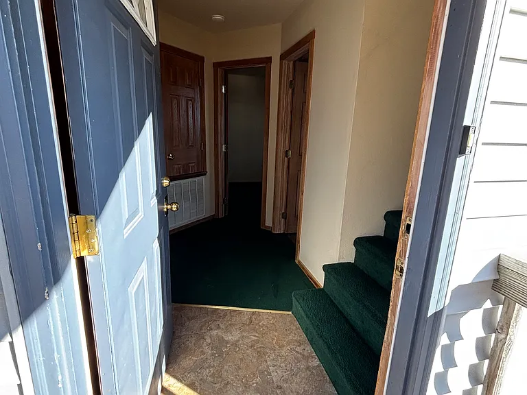 284 Jefferson St — Photo 10