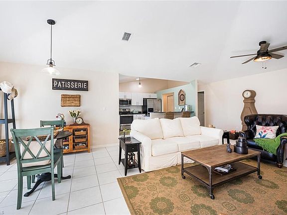 5th image of 801 Charlemagne BLVD