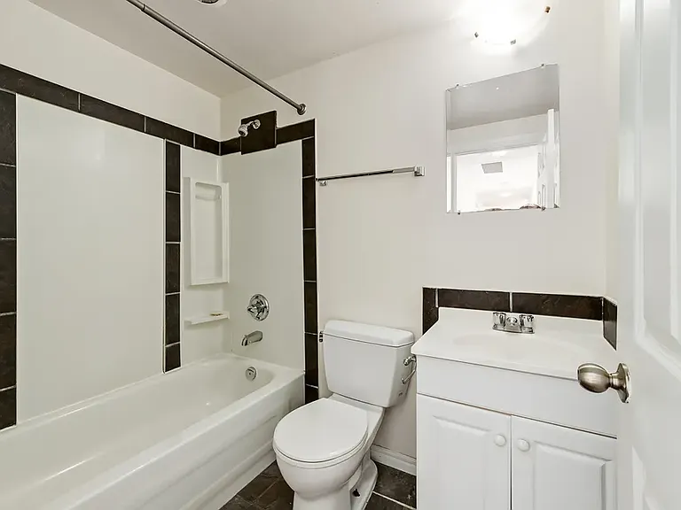 608 2nd St W #308 — Photo 12