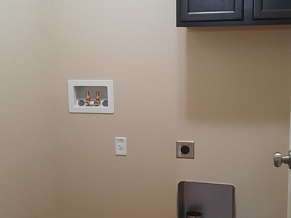 5th image of 917 E McKenzie Ave