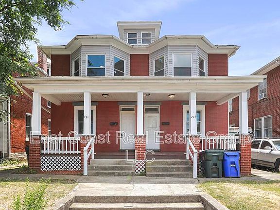 2nd image of 221-223 W Howard St Unit 221