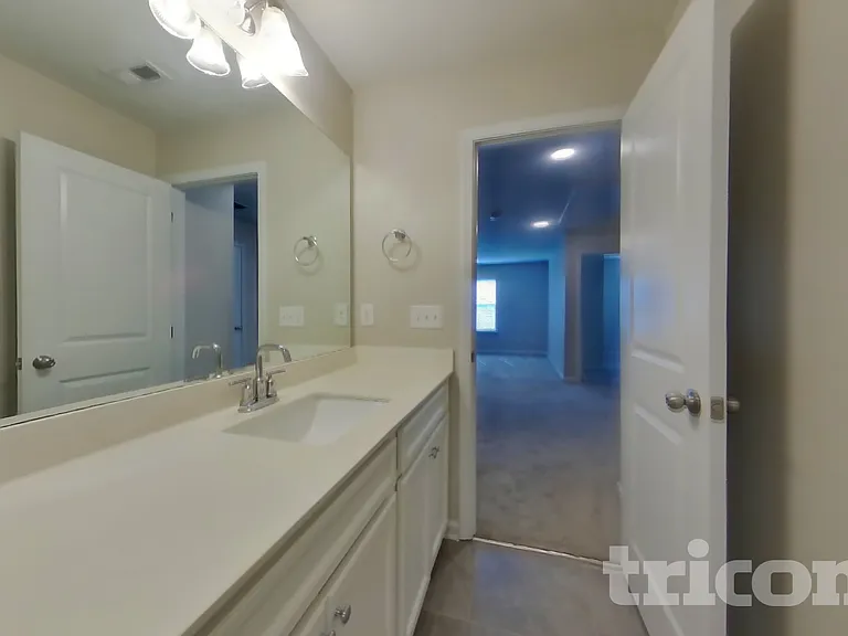 83 Leyland Ct — Photo 13