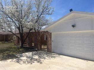 8806 Elkridge Ave, Lubbock, TX 79423