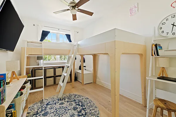 Sold by Compass | media 7
