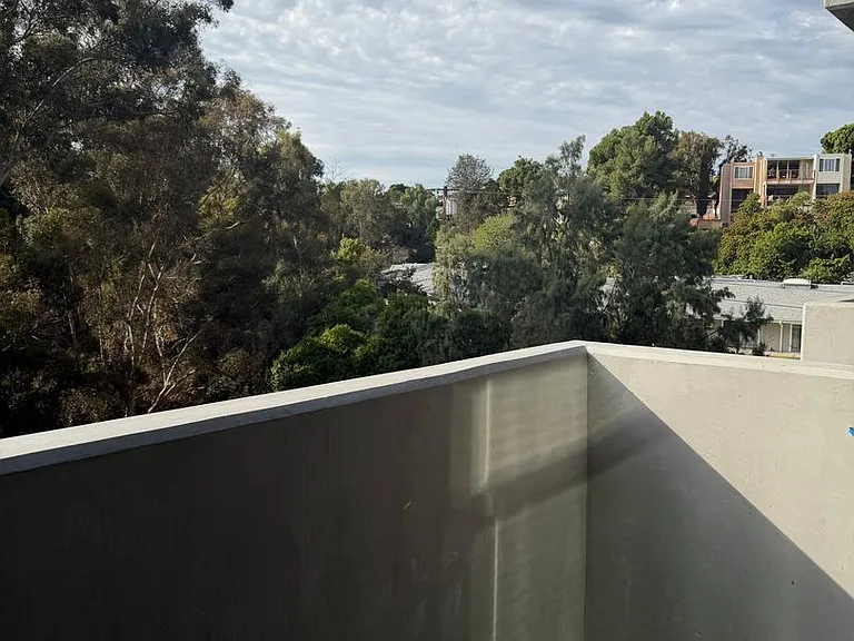 Rainford Apartments — Photo 40