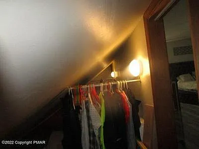 189 Oakenshield Dr — Photo 43