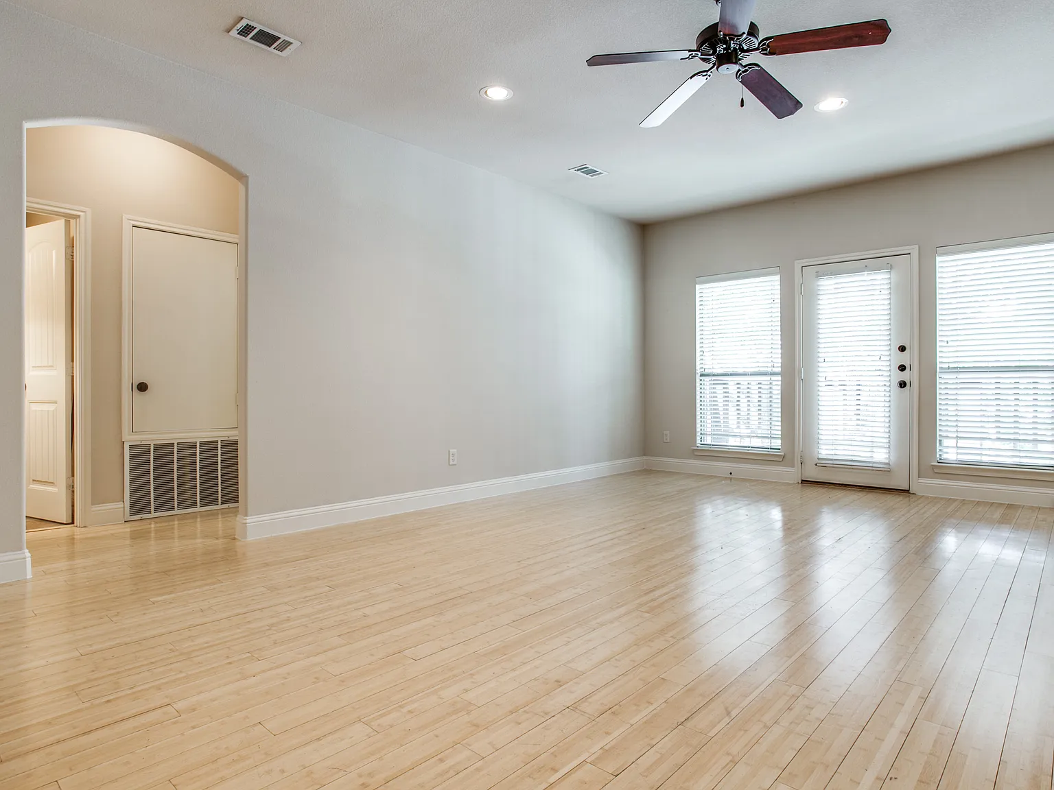3125 Waits Avenue - 103 — Photo 2
