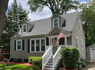 490 Grove St, Wood Dale, IL 60191