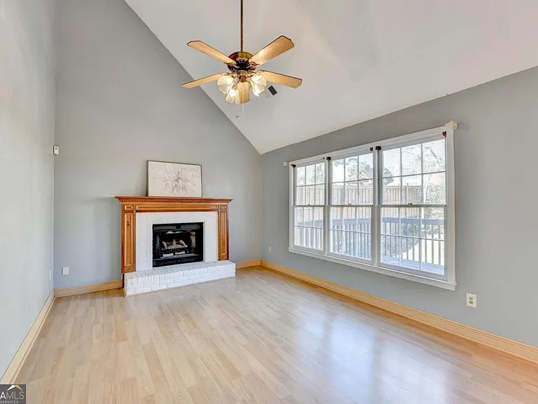 3945 Genoa Ct — Photo 30