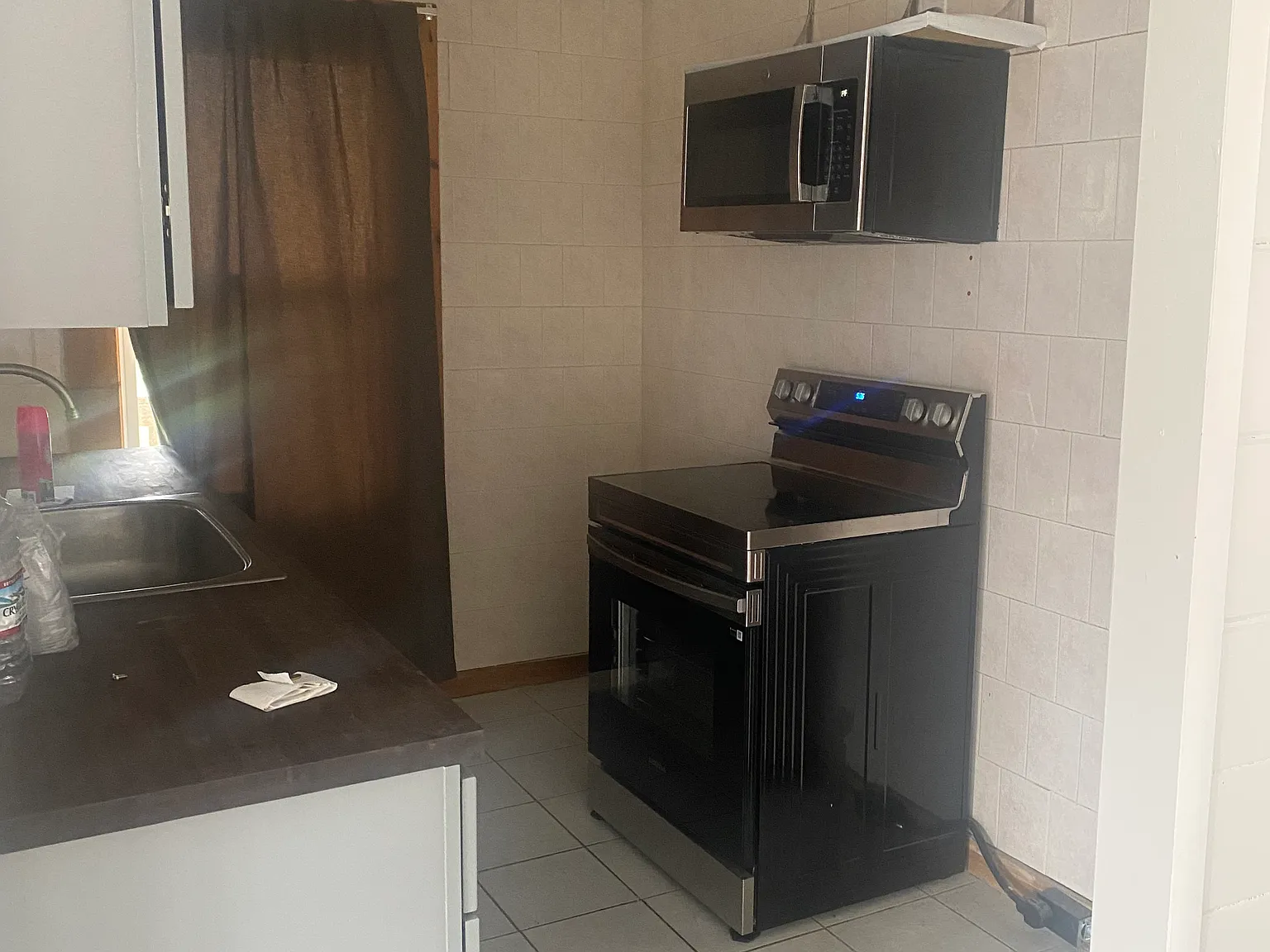 1 bed, 850 sqft, $1,000 — Photo 4