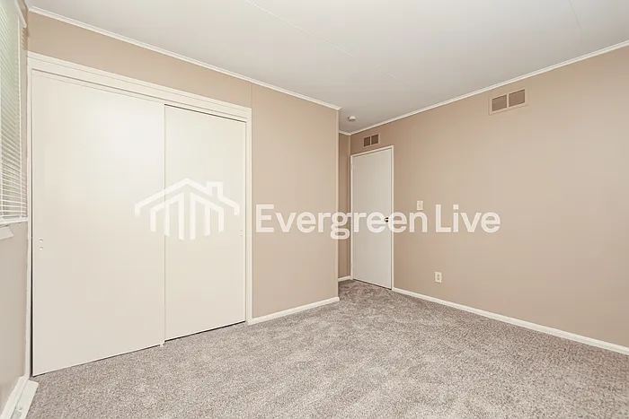 432 Mount Joy St — Photo 9