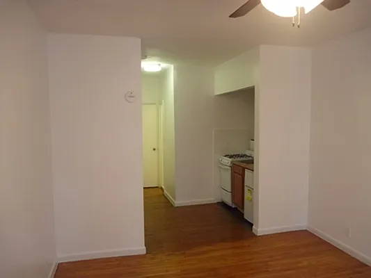 Rented by Robyn Lee, LREB | media 9