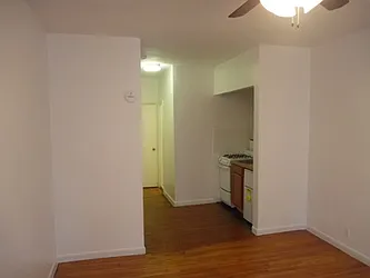 Rented by Robyn Lee, LREB