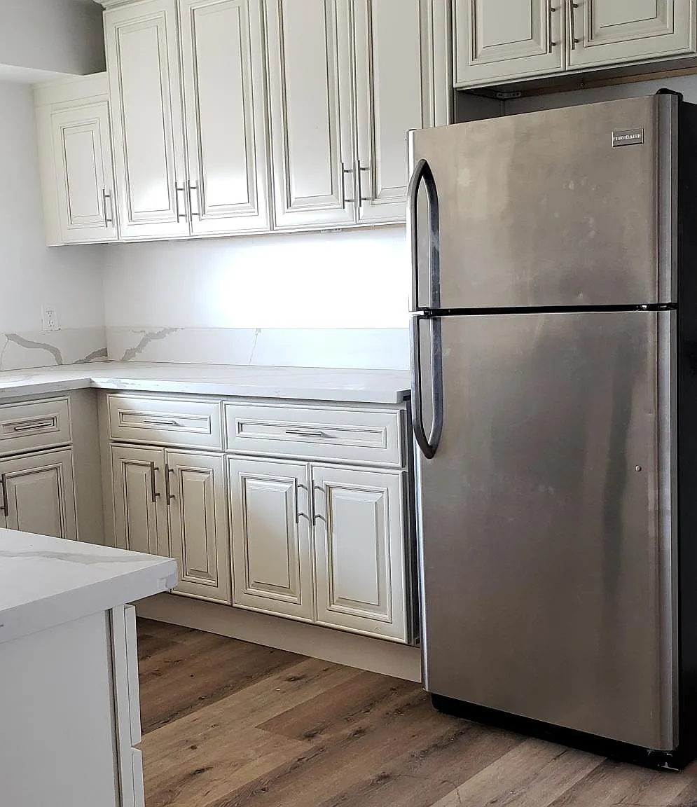 527 N Cummings St — Photo 3