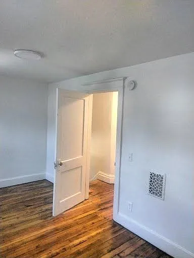 3 bed, 1100 sqft, $1,650 — Photo 4