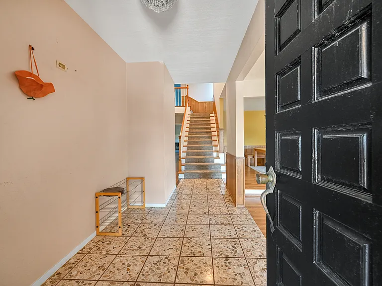 4871 Beacon Hill Dr — Photo 4