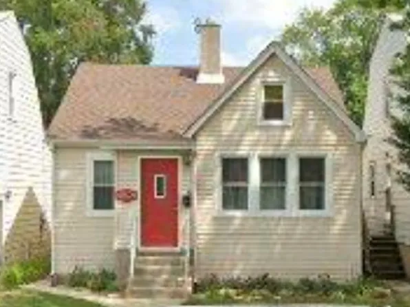 9621 S Troy Ave, Evergreen Park, IL 60805