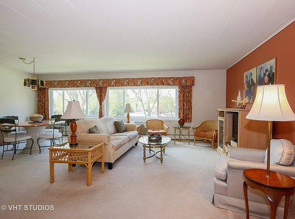 3rd image of 1139 Leavitt Ave APT 314