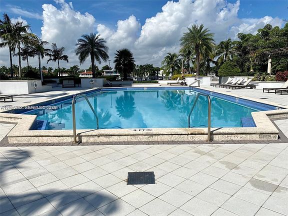 4th image of 5600 Collins Ave APT 5B