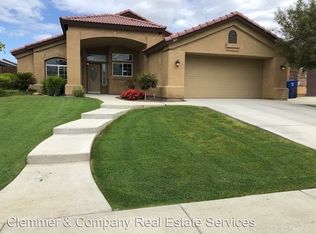 9408 Degranvelle Dr, Bakersfield, CA