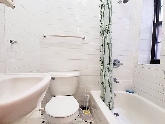 5th image of 140A Lexington Ave APT 11