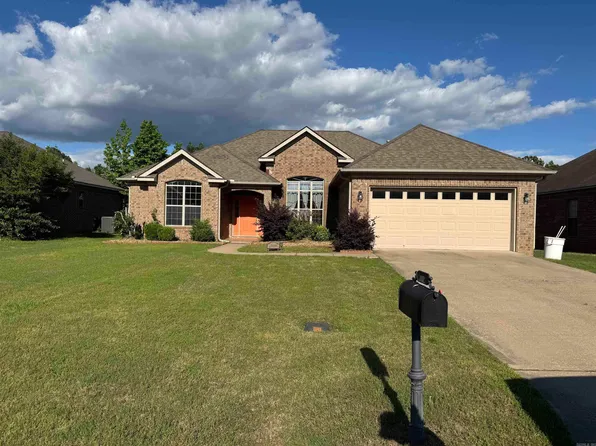 1360 Champions Dr, Conway, AR 72034