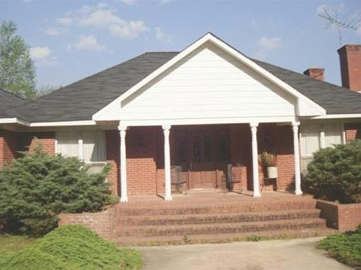 1st image of 1375 Southgate Dr