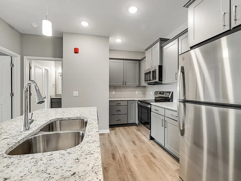 Copper Creek Apartments — Photo 41