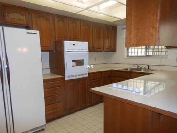 2nd image of 9152 E Lehigh Ave