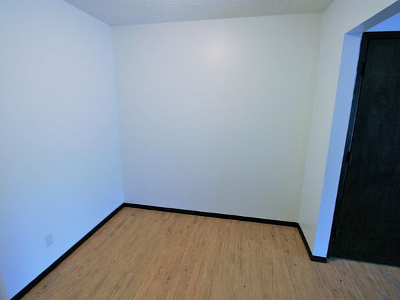 5th image of 905 17th St #12