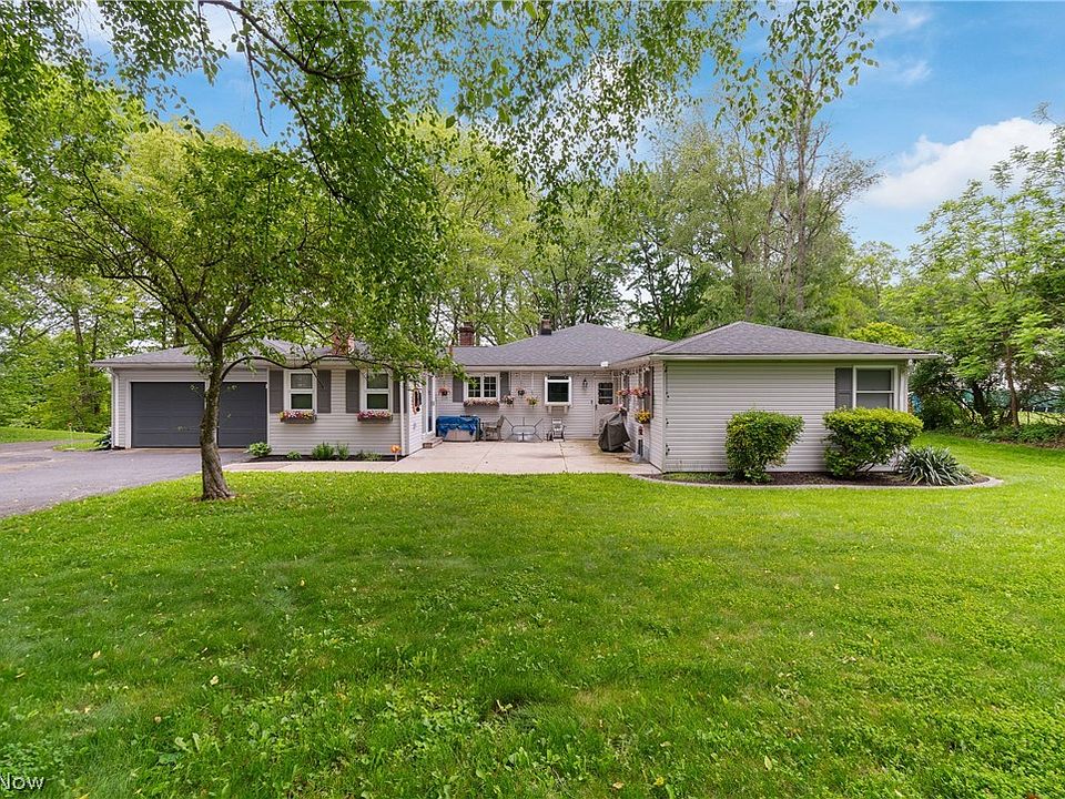 939 Genoa Ave NW, Massillon, OH 44646 | Zillow