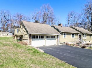 78 Candlewood Lake Rd N, New Milford, CT 06776