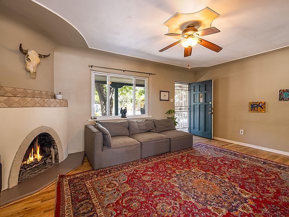 5th image of 329 Cardenas Dr NE