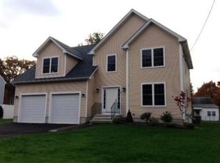 60 Hillcrest Ave, Attleboro, MA 02703