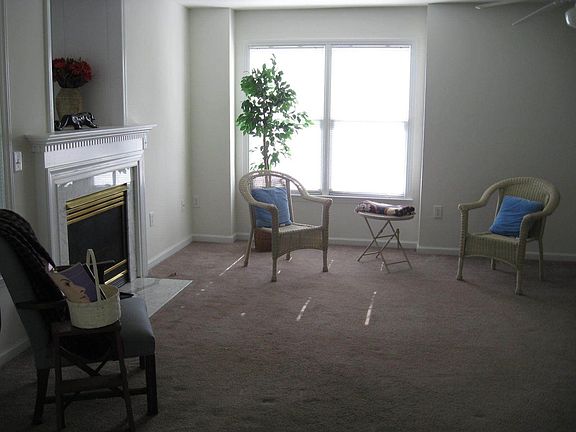 Larfe Living Room Open Floorplan