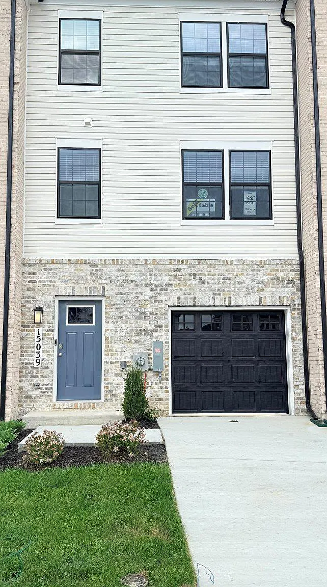 4 bed, 3.5 bath, 1969 sqft, $3,195 — Photo 1
