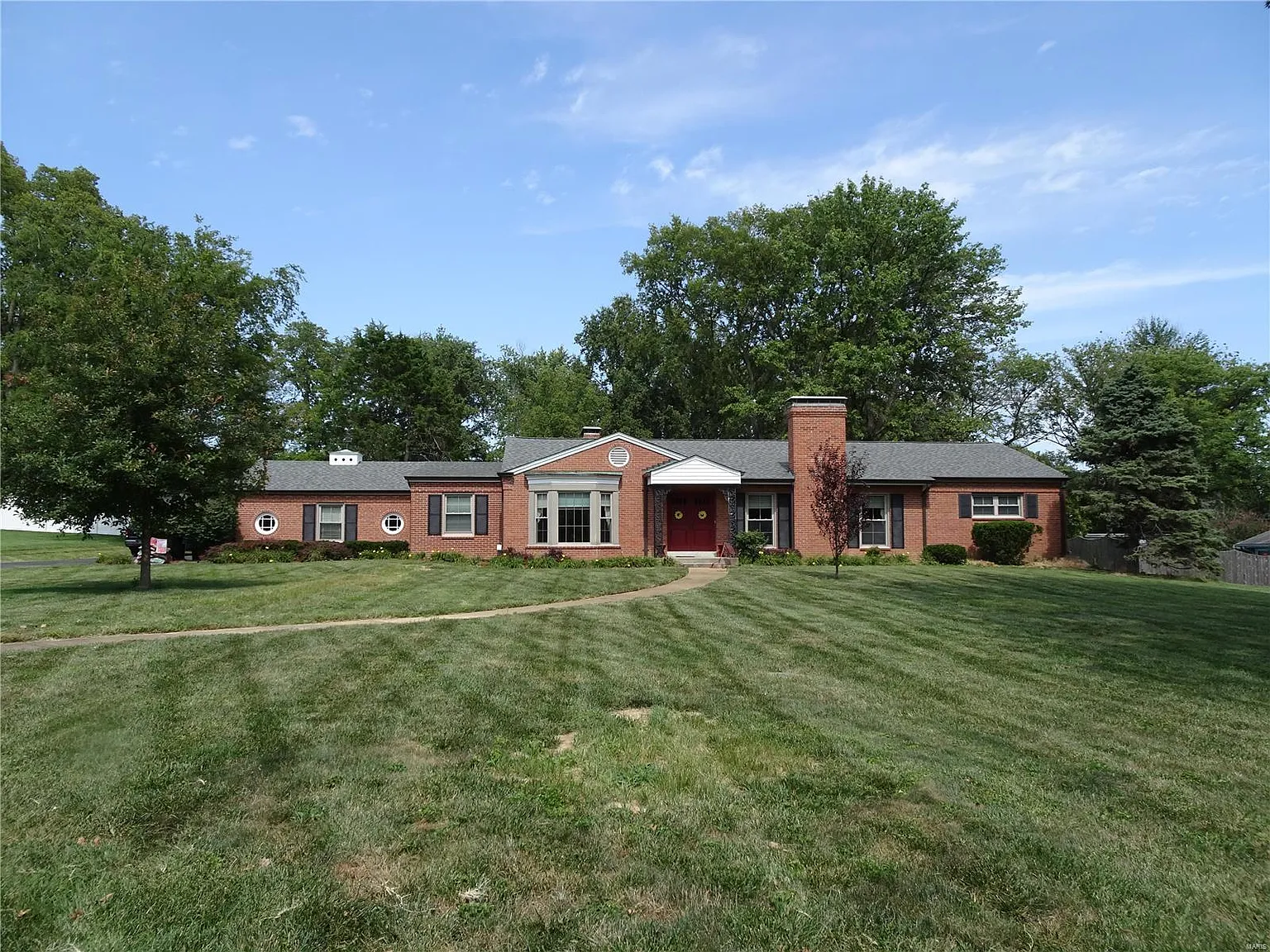 9840 Bridle Trail Ln photo 1