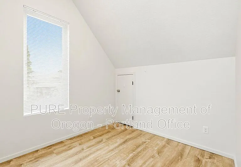 5026 N Harvard St #C — Photo 17